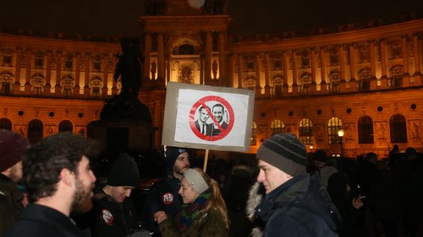 Live-Blog: Zehntausende demonstrieren gegen Regierung