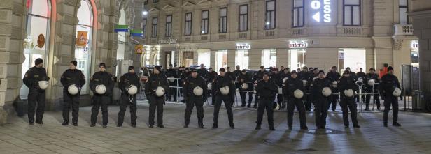 Grazer Akademikerball: Rund 400 Personen demonstrierten