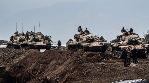 Türkische Armee marschiert in Syrien ein