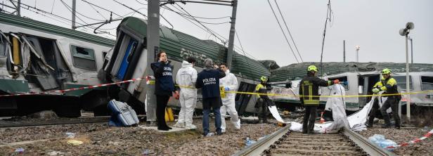 Pendlerzug in Mailand entgleist: Drei Tote