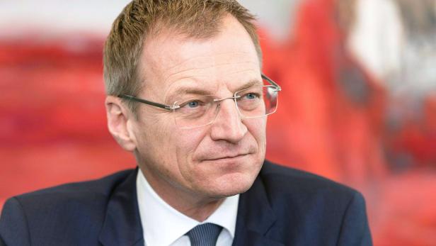Debatte um Rücktritt: FPÖ hofft, dass das NS-Lied verstummt