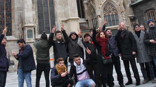Stephansdom: "Friede für Kurden in Syrien"