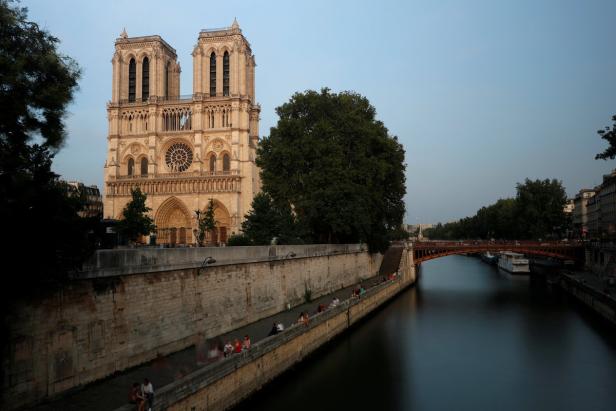 Notre-Dame bröckelt: Pariser Touristenmagnet sucht Millionenspenden