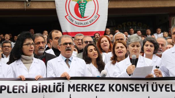 573 Festnahmen wegen "Terrorpropaganda" in der Türkei