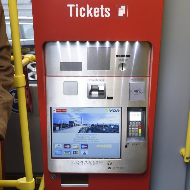 Präsentation der ersten Flexity Straßenbahn für Wi…