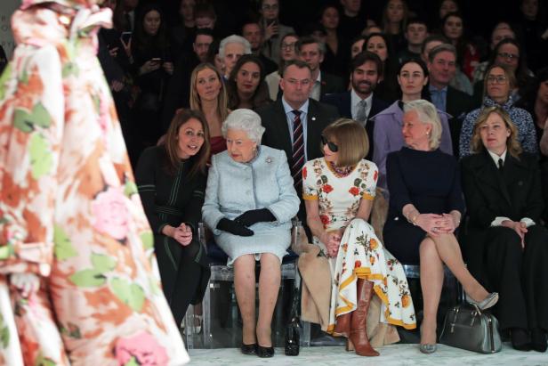 Wie die Fashion Week der Queen gefällt