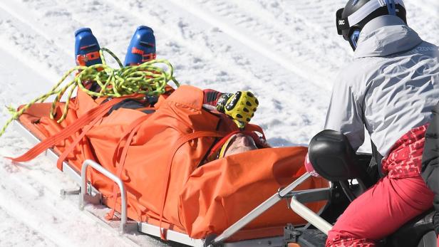 Schwere Stürze überschatten Ski-Cross-Bewerb