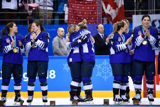 US-Frauen nach Finalkrimi Eishockey-Olympiasieger