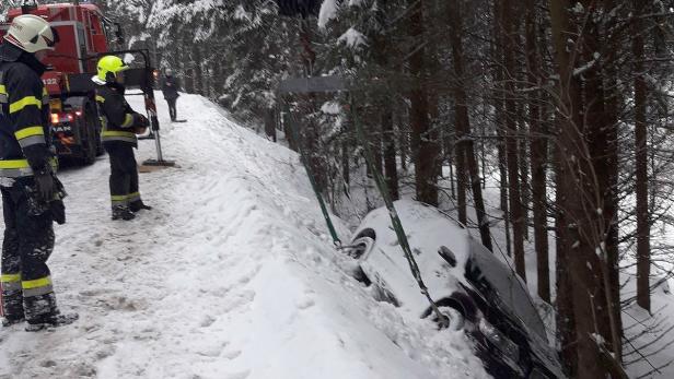 Schneefall: Mehrere Unfälle in der Steiermark