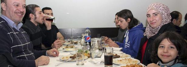 Kopie von Kopie von ETAP-Flüchtlings-Essen