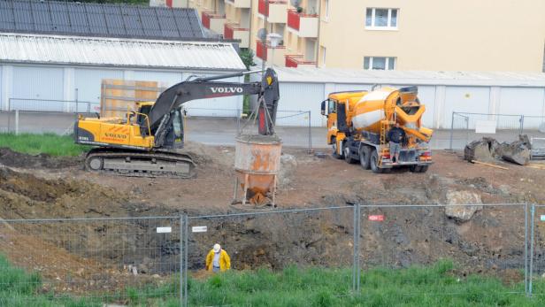 50 Pfeiler stoppen Hangrutsch