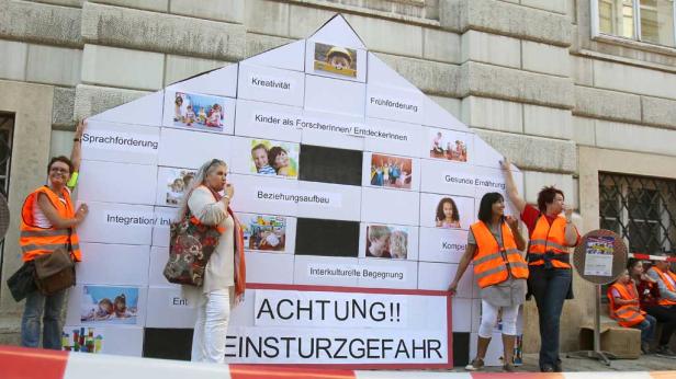 Protestlärm für bessere Bildung im Kindergarten