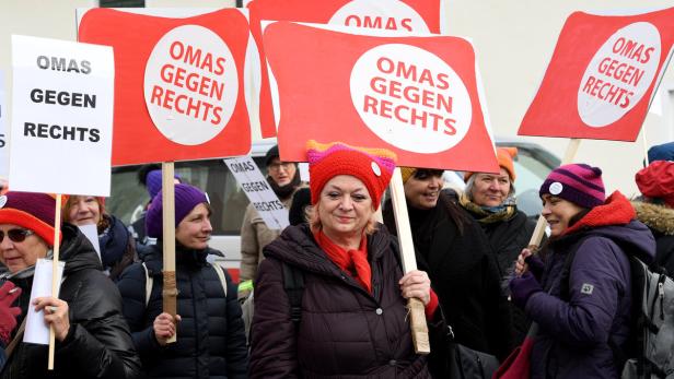 Rechter Kongress in OÖ: Rund 200 Demonstranten