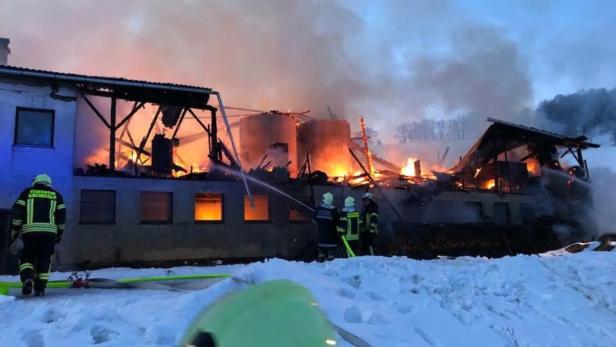 Zwei Großbrände im Bezirk St. Pölten