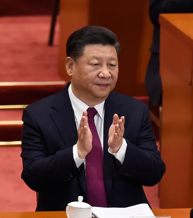 Herr Xi, der neue Kaiser von China, ließ Kriegsrhetorik verbreiten