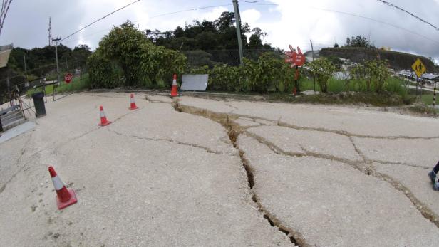 Viele Tote nach Erdbeben in Papua-Neuguinea