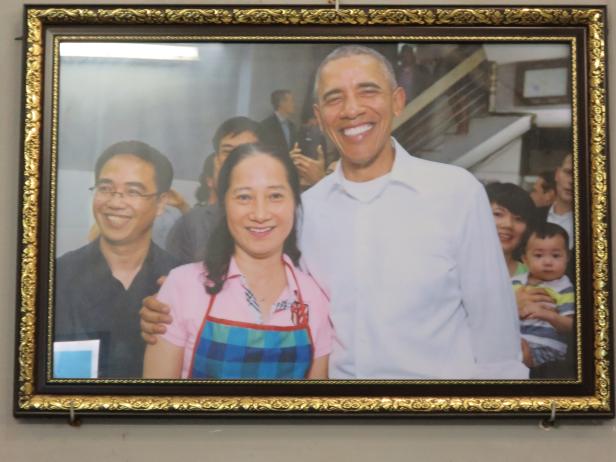 So feiert ein Lokal in Hanoi den Obama-Kult