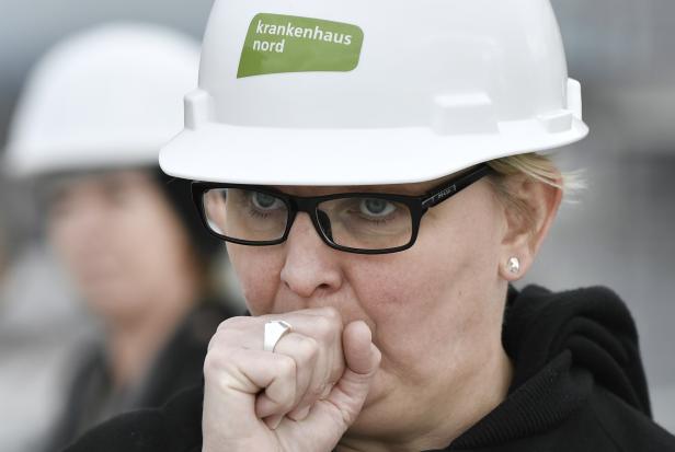 WIEN: BAUSTELLENFÜHRUNG KRANKENHAUS NORD / FRAUENBERGER (SPÖ)