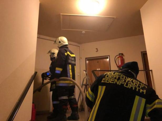 Rauch im Stiegenhaus: Wohnhaus mit rund 20 Personen evakuiert