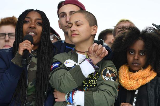 Teenager versprechen im Kampf gegen Waffen einen langen Atem