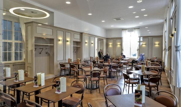 Es lebe der Zentralfriedhof: Konditorei Oberlaa eröffnete Café