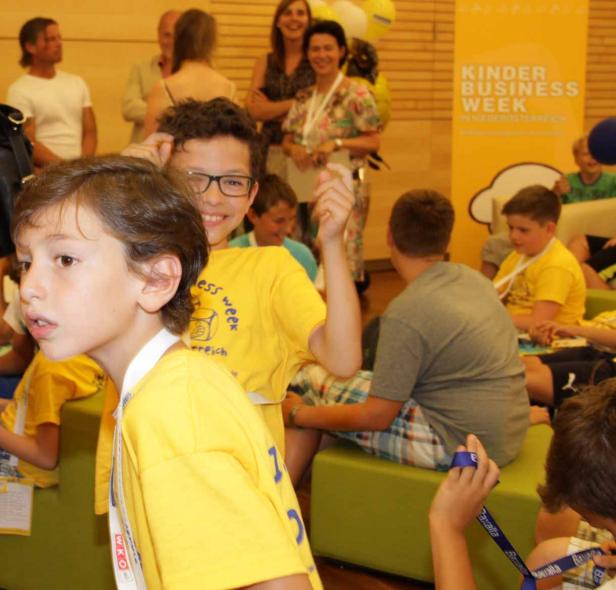 Kinder nehmen an der Kinder Business Week in Niederösterreich teil.