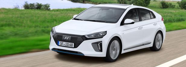 Hyundai Ioniq: Hybrid- oder Elektroantrieb?