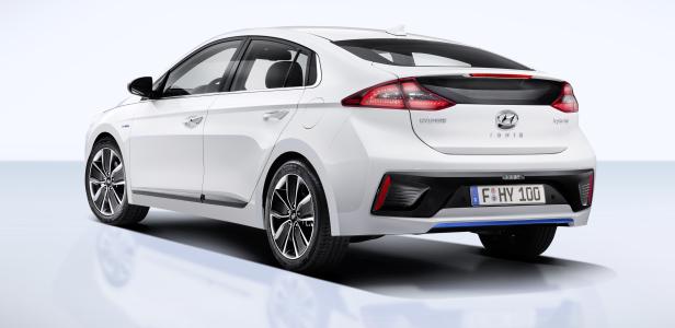 Hyundai Ioniq: Hybrid- oder Elektroantrieb?