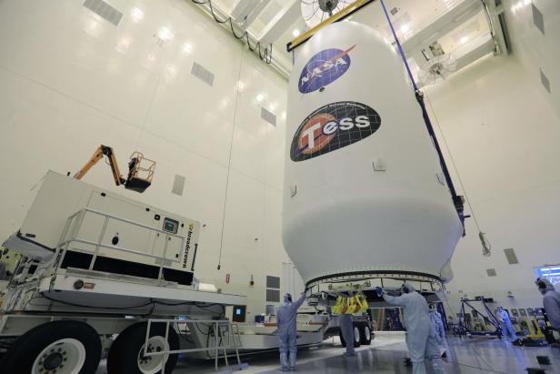 Suche nach neuen Planeten: NASA schießt "Tess" ins All