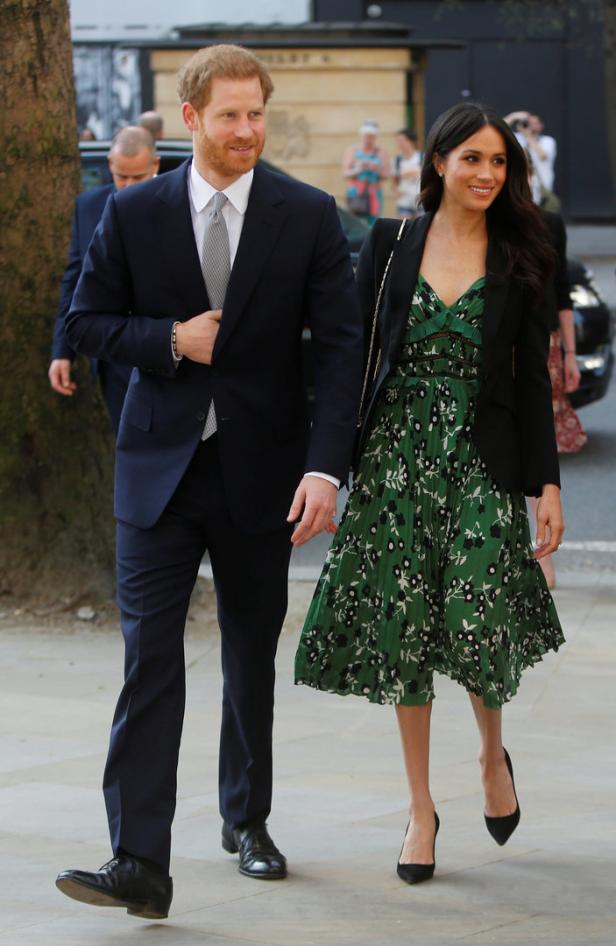 Prinz Charles bewahrte Meghan vor einem groben Mode-Fauxpas