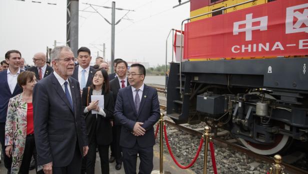 Erster direkter Güterzug aus China in Wien eingetroffen