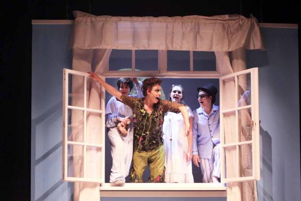 Peter Pan, Musical, teatro