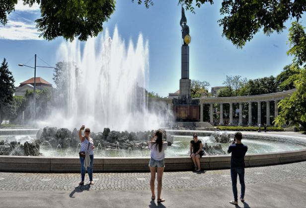 Beethoven führt Touristen durch Wien