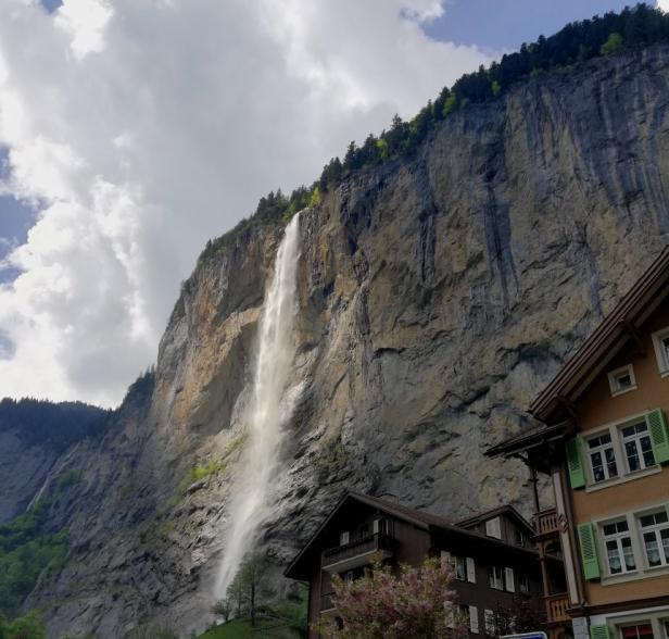 Grand Tour of Switzerland: Eiger, Mönch, Jungfrau, Einstein