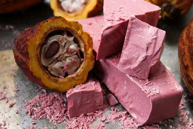 Jetzt gibt es rosa Schokolade auch in Österreich