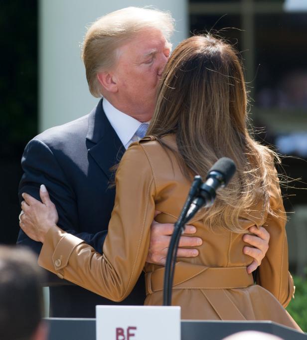 Donald und Melania Trump: Seltene Liebesshow 