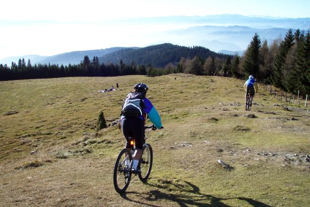Ob zu Fuß oder per Rad: Bergauf, bergab das Land entdecken