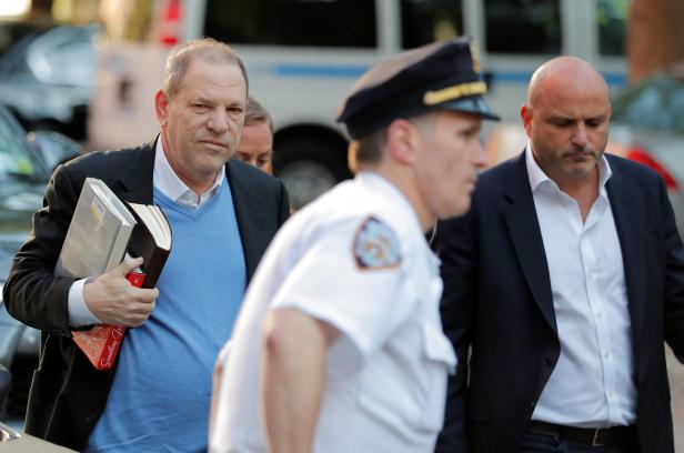 Harvey Weinstein stellte sich den Behörden in New York
