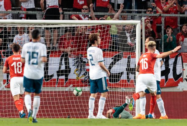 Österreich besiegt WM-Gastgeber Russland 1:0