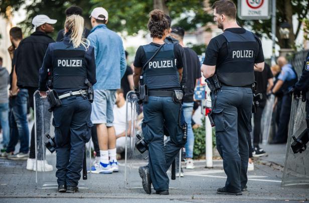 Angriffe auf Polizei in Darmstadt: Mehr als 80 Festnahmen