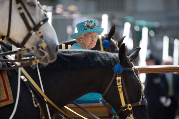 Queen feierte 92. Geburtstag - Herzogin Meghan erstmals dabei