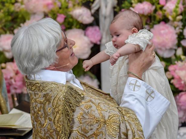 Schwedische Prinzessin Adrienne: Bilder von der royalen Taufe