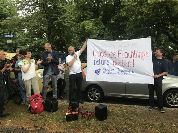 St. Gabriel: Proteste gegen Asylheim-Schließung