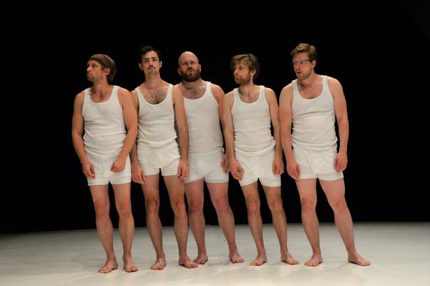 die_wunderbare_zerstoerung_des_mannes_aktionstheater_ensemble_c_gerhard_breitwieser_1.jpg die_wunderbare_zerstoerung_des_mannes_aktionstheater_ensemble_c_gerhard_breitwieser_1.jpg