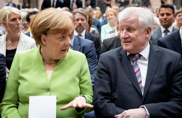 Seehofers Rücktrittschaos: "Der Horst hat uns sehr überrascht"