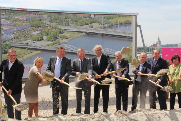 Neue Brücke über die Donau als Hoffnungsträger gegen den Stau