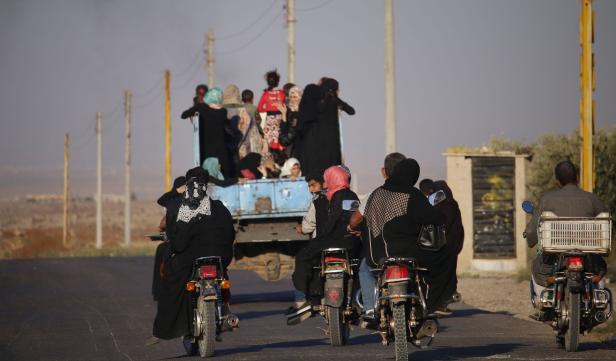 Tausende Syrer kehren nach Abkommen in ihre Häuser zurück