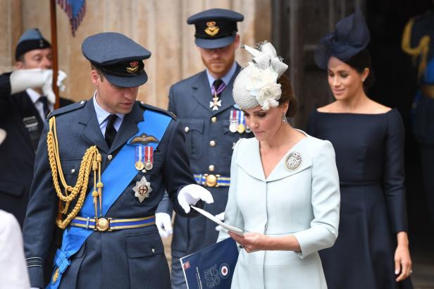 Royale Parade: Herzogin Meghan stiehlt müder Kate die Show