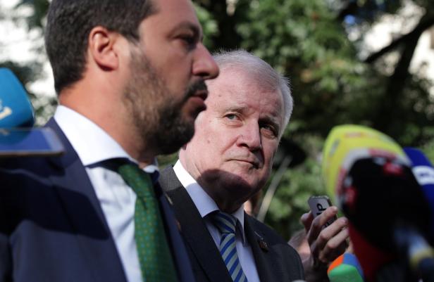 Seehofer nach Treffen mit Salvini: Asyl-Lösung noch im Juli