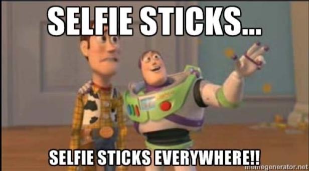 Selfie-Sticks: Eine Abrechnung in Memes